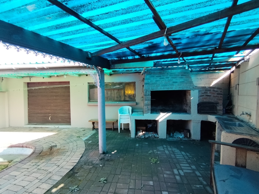 4 Bedroom Property for Sale in Protea Heights Western Cape